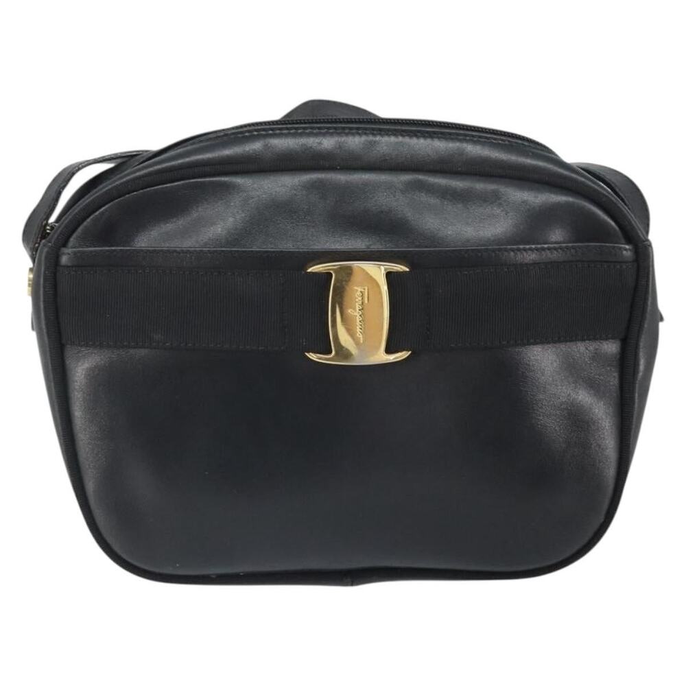 Salvatore Ferragamo Leather Vara Shoulder Bag Black